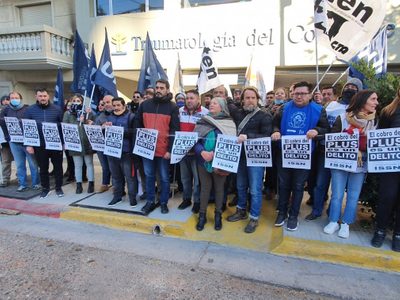 Plus médico:  “El traumatólogo adentro hace lo que quiere”