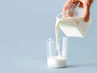Antes de volver a comprar leche, tenés que conocer este importante dato para tu salud