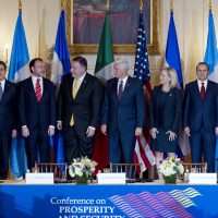 Ante Washington, los presidentes de Centroamérica compiten en sumisión