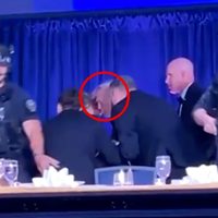 Detienen a tirador en cena de corresponsales; Servicio Secreto evacúa a Trump (Video)