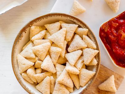 Con una papa y un poco de maicena: hacé estos snacks que son un golazo para sumar a tus picadas