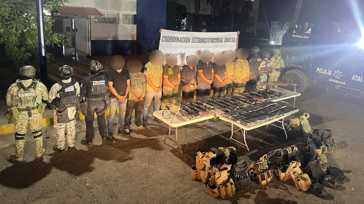 Los nueve detenidos y el arsenal incautado