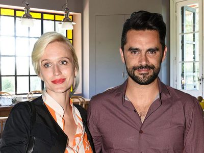 Detalles vintage y colores cálidos: así decoraron su hogar Brenda Gandini y Gonzalo Heredia