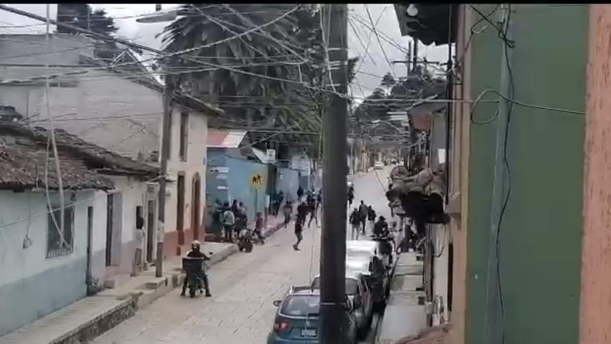 Image de la trifulca en un barrio de la ciudad chiapaneca