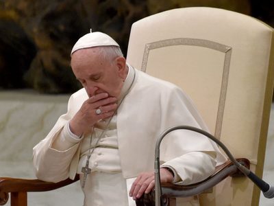 "Es el momento de la vergüenza": la crítica del papa Francisco tras el demoledor informe de Francia