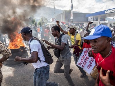 Aumenta el caos en Haití: saqueos masivos y fuertes protestas contra el Gobierno