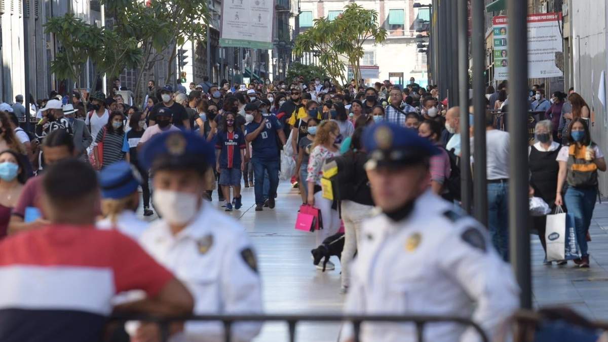 El presidente urgió a la población a quedarse en casa los próximos 10 días