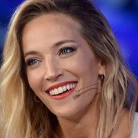 ¿Y Bublé? Luisana Lopilato mostró una peculiar foto que subiría a Tinder ¡Epa!