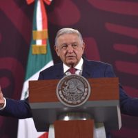 AMLO dice que mantendrá relaciones con Ecuador tras expulsión de embajadora; irán por ella