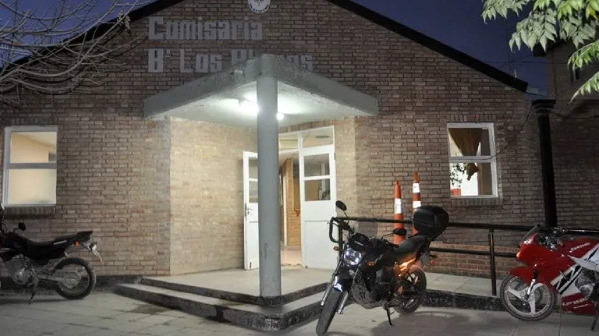 Un preso se fugó de la Comisaría 46 de Plottier. Fuente: (Policía Neuquén).