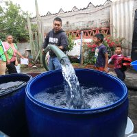 Profeco advierte que no se tolerarán abusos en reparto de agua en colonias afectadas por sismo