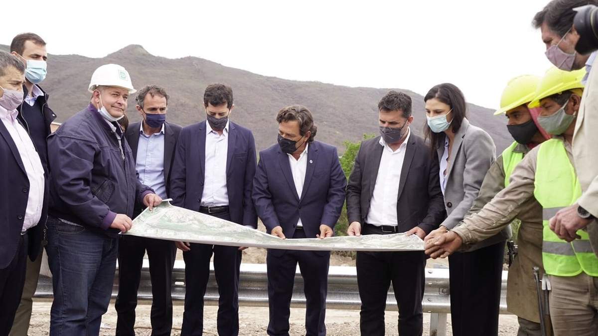 Darío Martínez, junto a autoridades nacionales y provinciales, en Salta. Fuente: (Twitter)