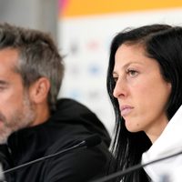 Jenni Hermoso acusa a Luis Rubiales de agresión sexual por besarla sin su consentimiento