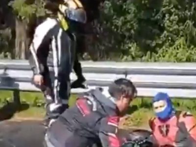 "¡Dana, no te duermas!", suplica un motociclista a una víctima del accidente en Tres Marías (Video)