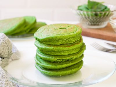 Panqueques de espinaca y avena: una comida ligera, rápida y con solo 4 ingredientes