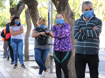 Mejora la situación epidemiológica: confirmaron menos de mil casos de coronavirus en todo el país