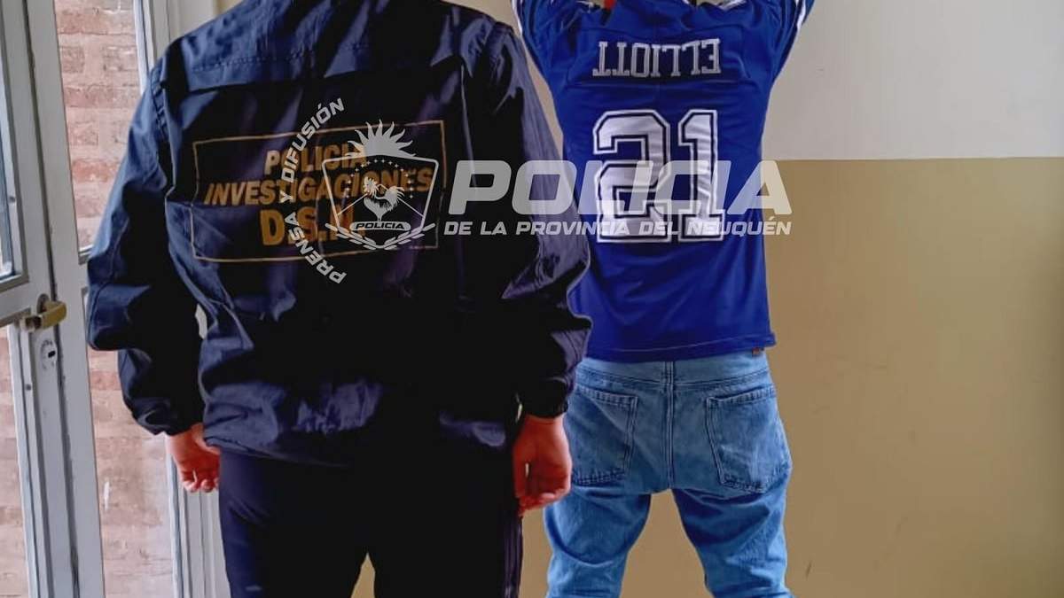 El sospechoso fue detenido por las amenazas y la tenencia de drogas para su comercialización. Fuente (Policía de Neuquén)