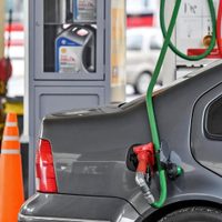 El Gobierno subió el impuesto a los combustibles y vuelve a aumentar la nafta