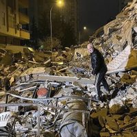Terremoto de Turquía y Siria mata a más de 3 mil 400 personas