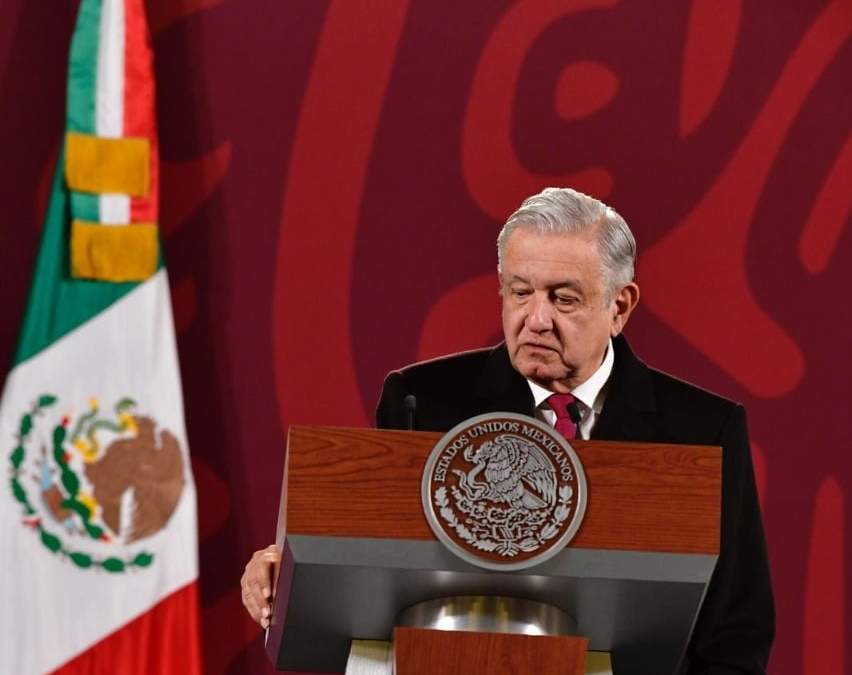 López Obrador, con gripe, durante conferencia