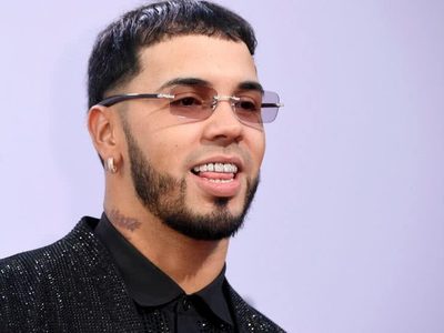¡Qué le pasa! Anuel AA quiso ser gracioso en Twitter pero... ¡Le dijeron de todo!