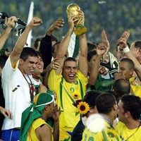 Ronaldo Nazário: vida y “muerte” /II