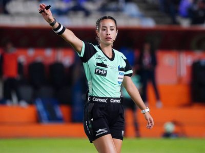 Katia García, primera árbitra que dirigirá un partido de la Liga MX en dos décadas