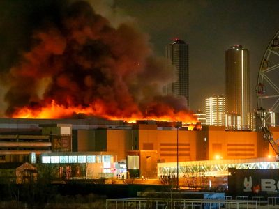 Suman 60 muertos y 145 heridos por el ataque terrorista en Moscú (Videos)