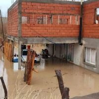 Vecinos de Vista Alegre reclaman soluciones por la inundación