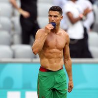 “Fuera del dormitorio”: excompañero de Cristiano Ronaldo reveló el curioso método del astro para dormir