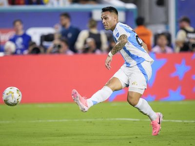 Sin Messi, Argentina conquista su 16 Copa América al vencer 1-0 a Colombia en caótica final
