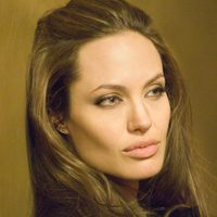 La foto retro de Angelina Jolie con la que enamoró al mundo. ¡Bellísima!