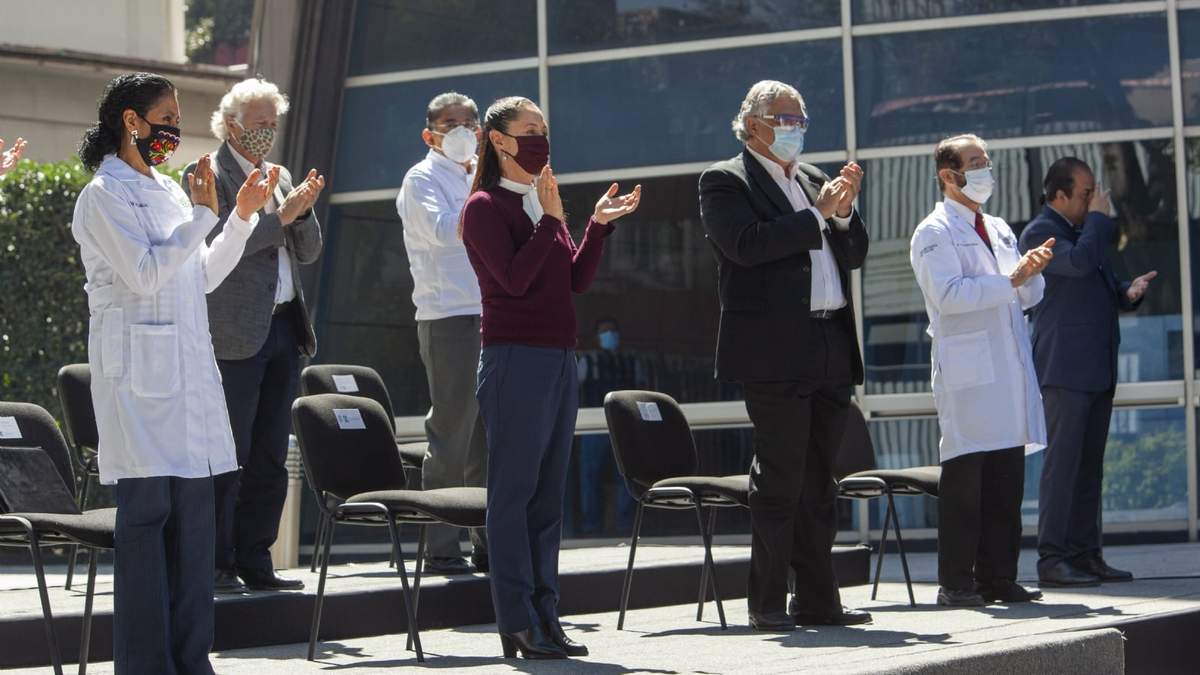 Sheinbaum en la conmemoración del Día del Médico