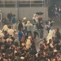 Un muerto y al menos cinco heridos en un recital de Damas Gratis