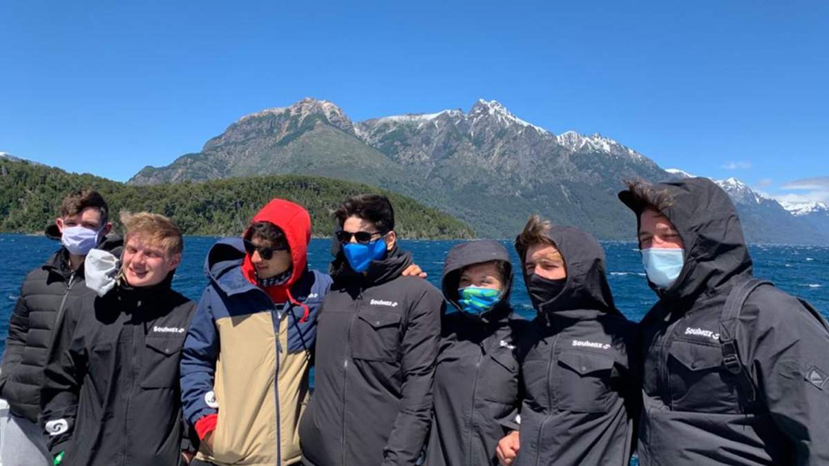 Los viajes de egresados impulsan la actividad económica en Neuquén. Fuente: (Twitter)