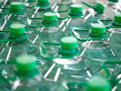 Con un bidón de agua vacío y retazos de tela: creá la maceta más aesthetic para tus plantas de interior