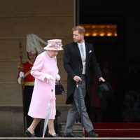 La Reina Isabel II hace todo por estar cerca de él: una propuesta inusual para el príncipe Harry