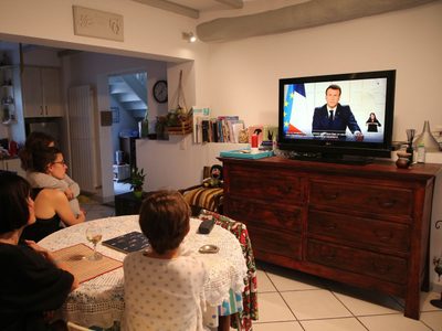 Macron anuncia nuevo confinamiento de un mes en Francia