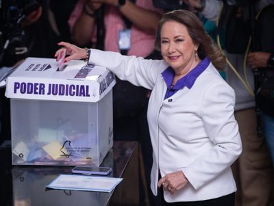Lo importante es el proyecto, no quién gane la presidencia de la SCJN: dice Yasmín Esquivel al votar