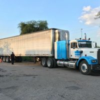 En Tamaulipas, rescatan a un centenar de migrantes centroamericanos que viajaban ocultos en un tráiler