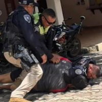 Turistas denuncian que fueron golpeados y retenidos por policías en Tepoztlán (Video)