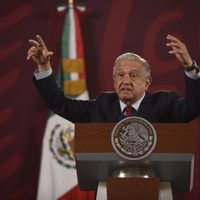 AMLO acusa a la "ultraderecha de España" por el pronunciamiento del Parlamento Europeo