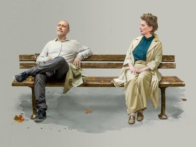 "El beso", puesta en escena híbrida