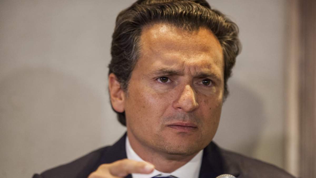 El exdirector de Pemex, Emilio Lozoya Austin durante una conferencia de prensa en 2017.