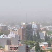 Fuertes ráfagas de viento y lloviznas: así estará el clima en Neuquén