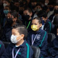 Juez frena la eliminación de los grados escolares en la educación básica