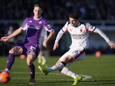 Milan extiende su racha invicta a 18 partidos tras empatar 1-1 con la Fiorentina