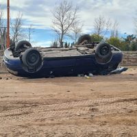 Plaza Huincul: un automóvil volcó en la Ruta 22