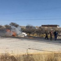 Grupo armado bloquea y quema vehículos cerca de instalaciones del Ejército en Fresnillo, Zacatecas