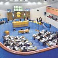 ¡Tiemblan los legisladores!: Arranca el debate en Río Negro del congelamiento de sueldos